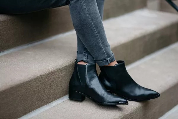 论网红店的卖衣服套路,在店里买衣服被坑怎么办