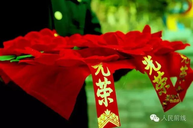 义务兵一期士官退伍能拿多少钱,义务兵和一期士官退伍费区别