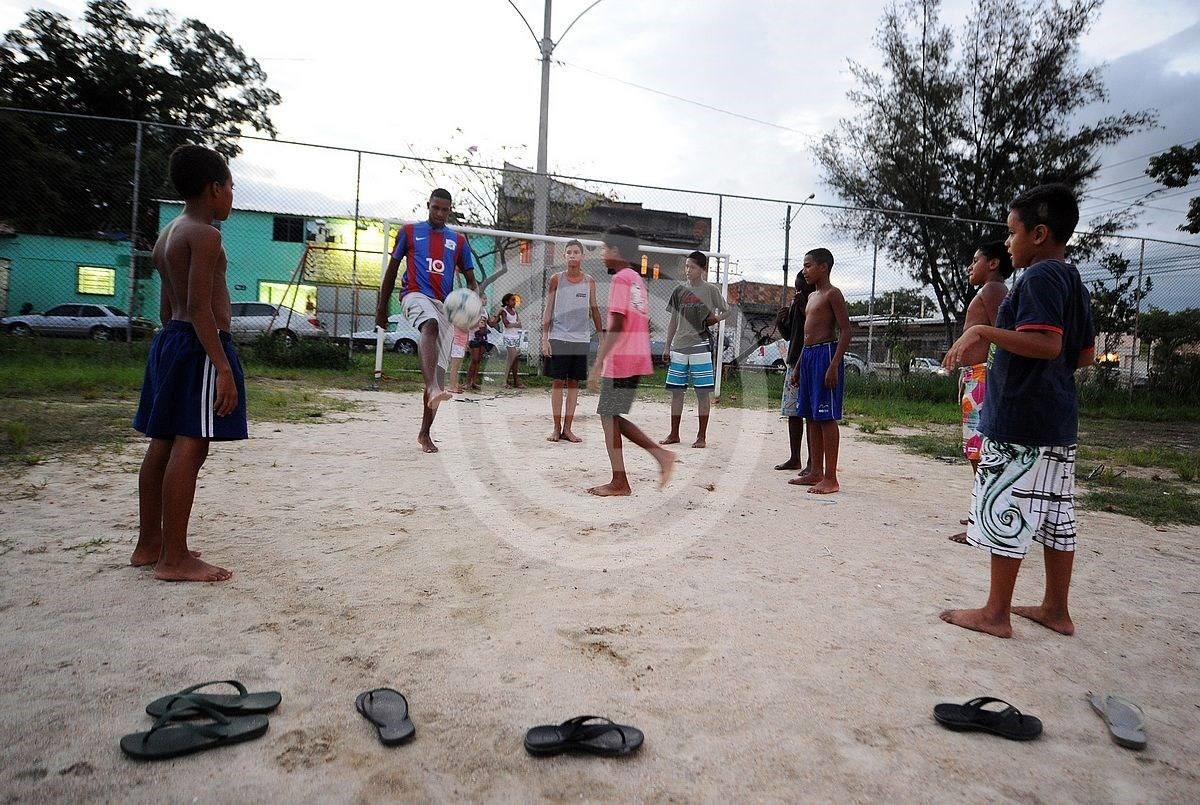 世界杯熬夜看这样看球不伤身,世界杯看球太累