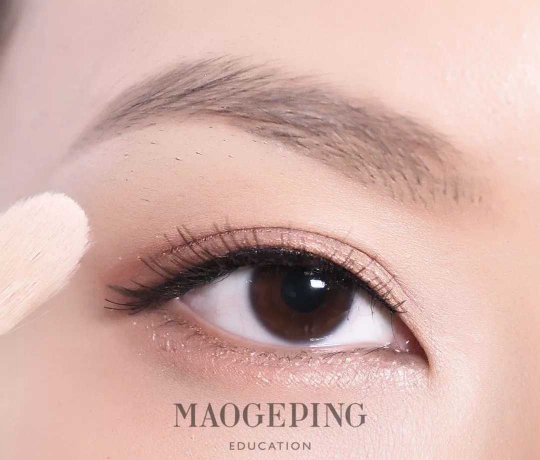 50岁画眉毛眉形怎么画比较好看,简单画眉毛的步骤手把手教你学会