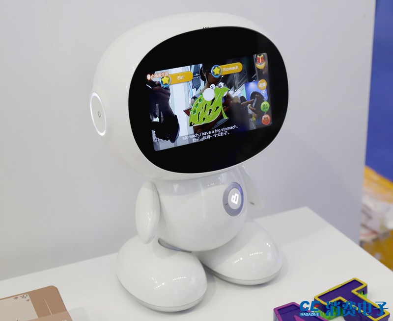 大牌云集！微软全息眼镜、索尼/爱普生智能手表，机器人都来了~