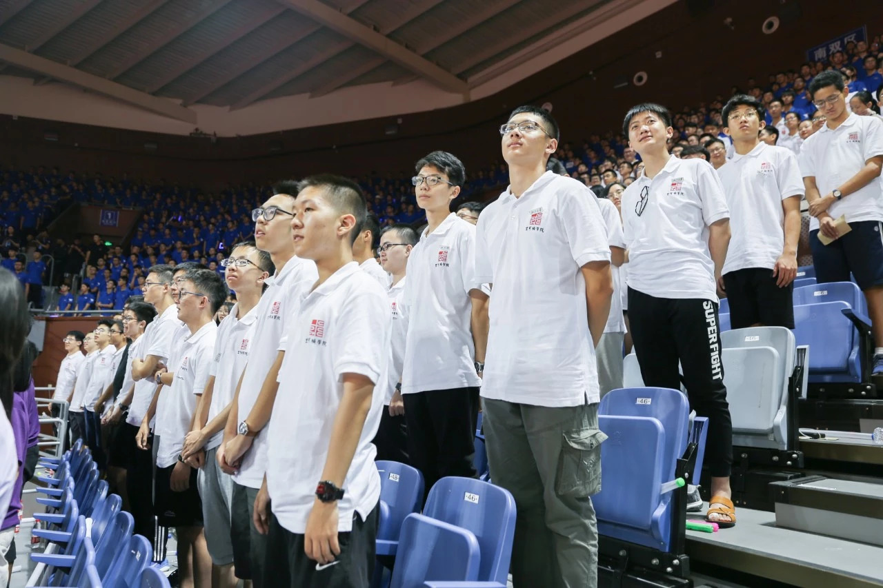 浙江的大学开学典礼,开学典礼浙江大学唱歌