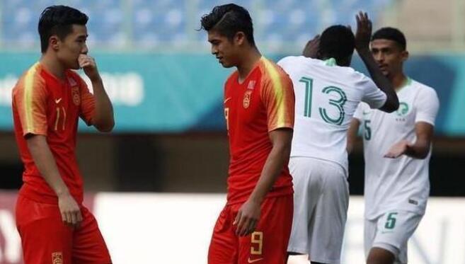 国足最惨的一场视频,里皮带领国足输了几场