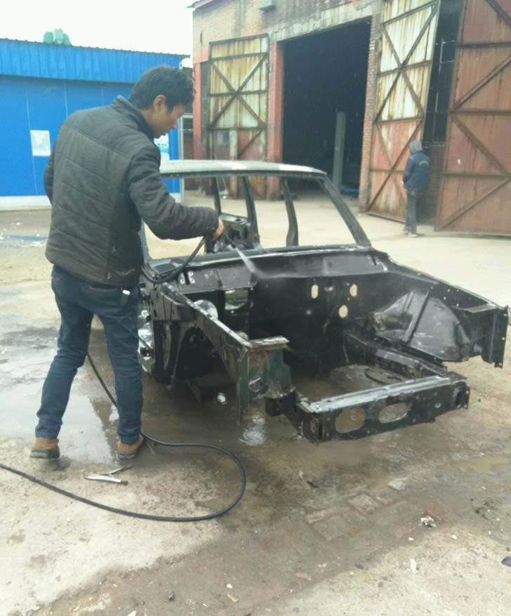 切诺基213改大脚,切诺基213升高5寸改装