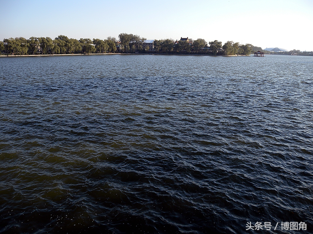 中南海与故宫位置图片,中南海与故宫中间的建筑是