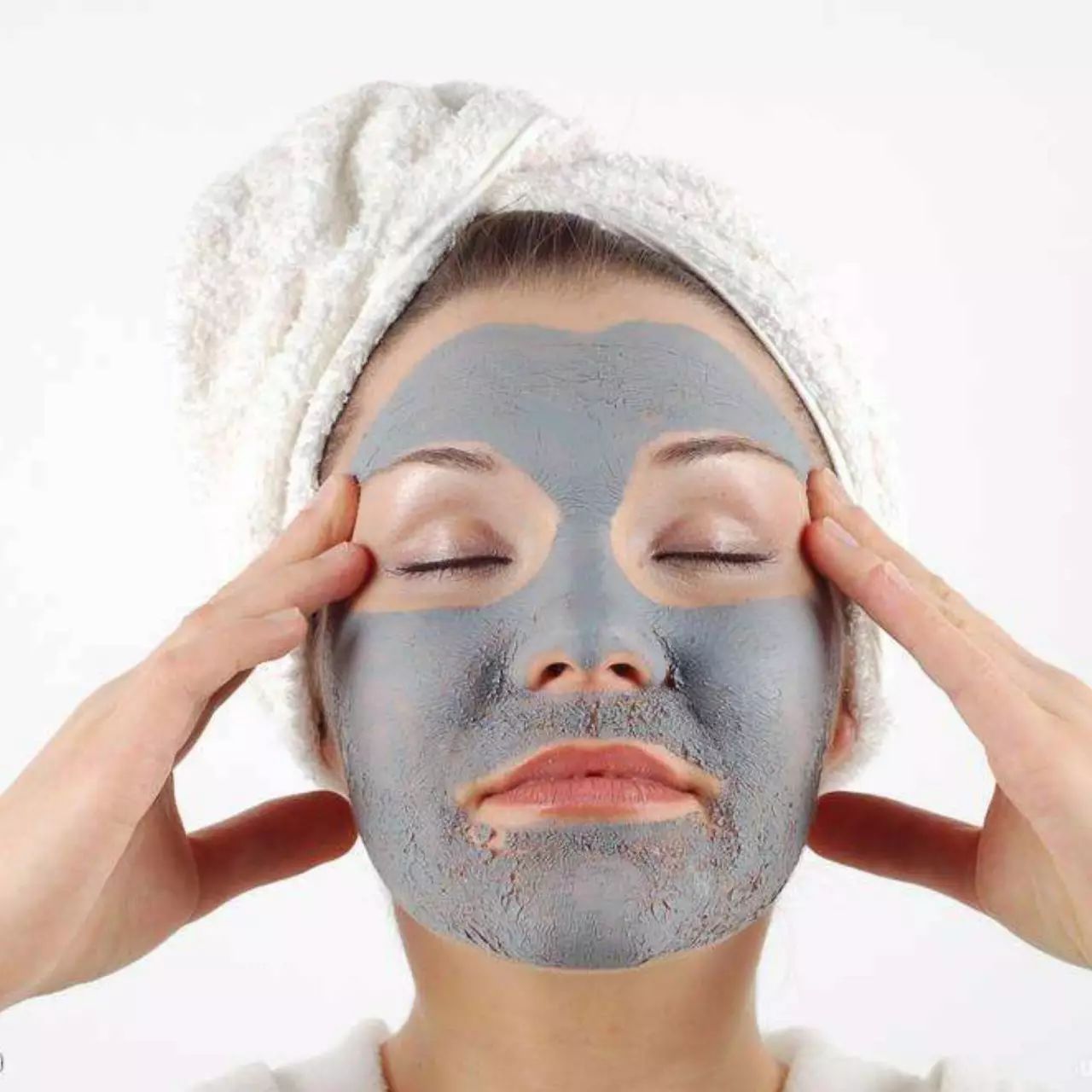 范冰冰佟丽娅红色礼服,范冰冰佟丽娅红毯造型