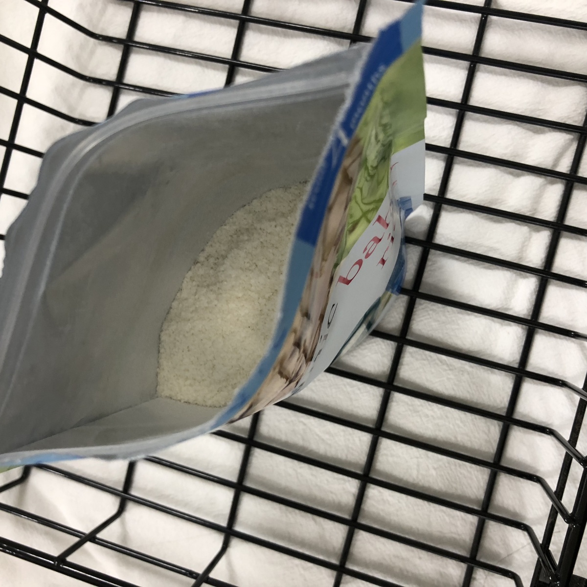 婴儿辅食米粉用多少温度的水合适,宝宝第一口辅食先吃水果还是米粉