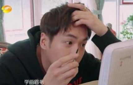 男生化妆新手教程视频,化妆教程初学者淡妆步骤男生