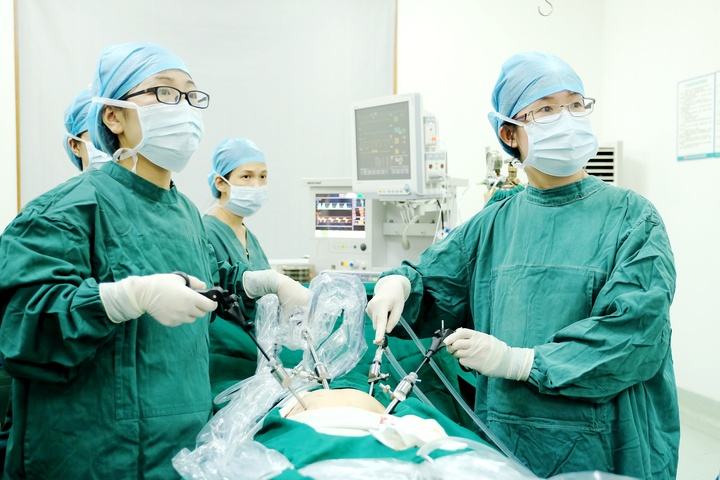 为什么妇科医生多建议手术患者选择腹腔镜手术?