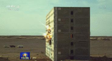 *弹子**击中*雷手**能引爆吗？士兵把*雷手**挂胸前，其实就是在赌一把