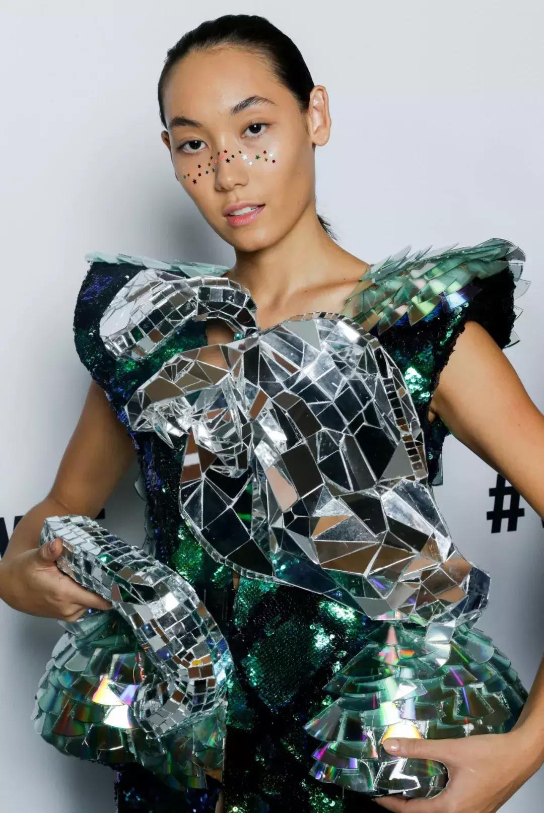 在RMIT学服装，我崩溃了