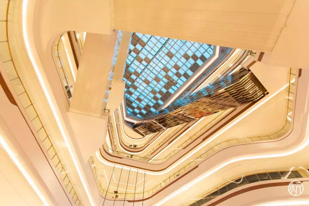 实拍大悦城！傲娇小公举“Molly”带你揭秘！