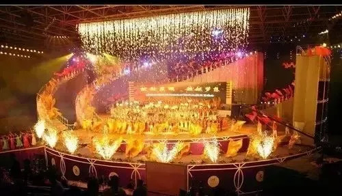 好看的舞台灯光效果教程,大型舞台灯光特效怎么实现