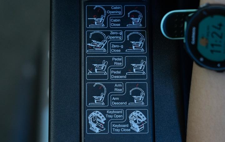 宏碁全球限量电竞笔记本曲面,宏碁翻转屏笔记本新品发布