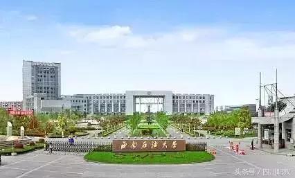 从成都坐几号地铁去四川大学,在成都乘坐地铁