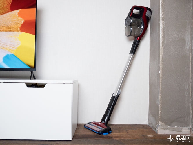 咋样用吸尘器,怎么用吸尘器扫地