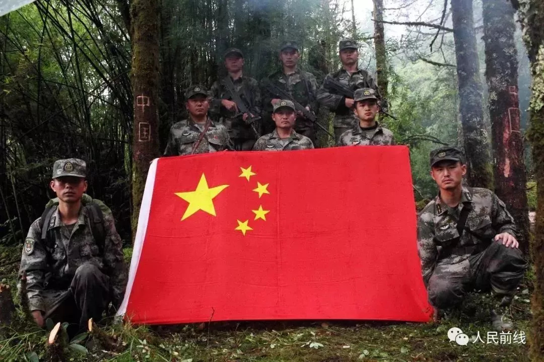 西藏墨脱军人的照片,西藏军人真实照片