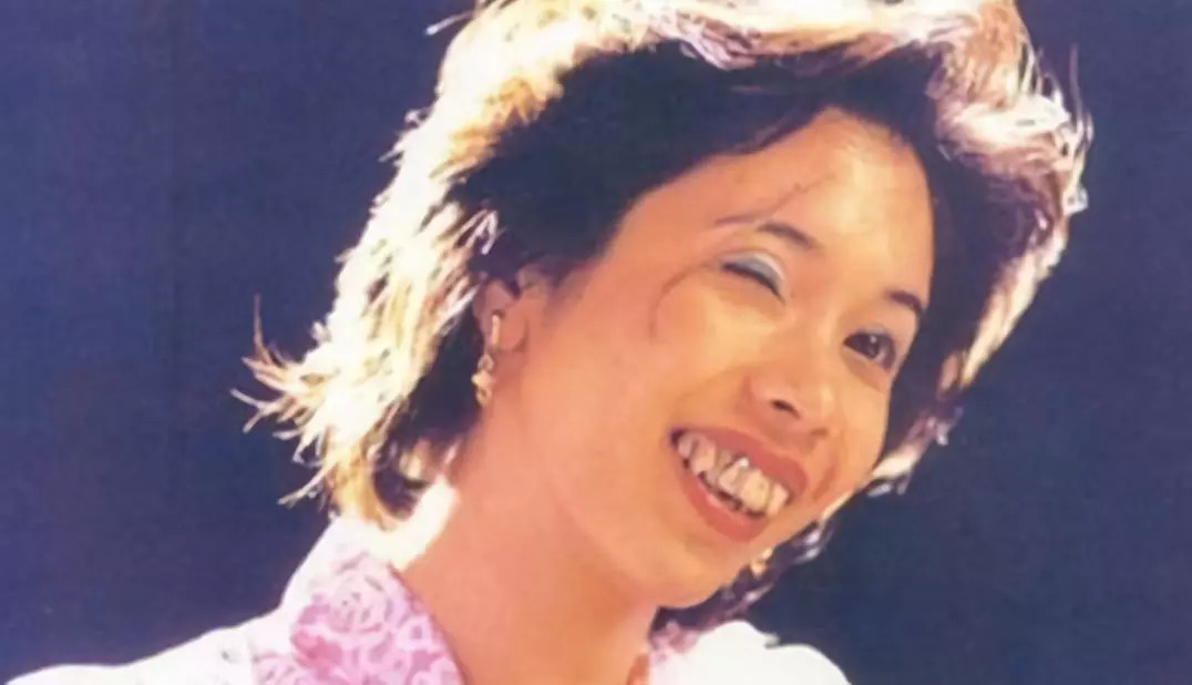 全裸拍写真，还撩倒过周星驰，48岁的她性感炸了！