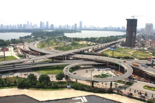 作为一个成年人活得真累,在南京生活的真实感受