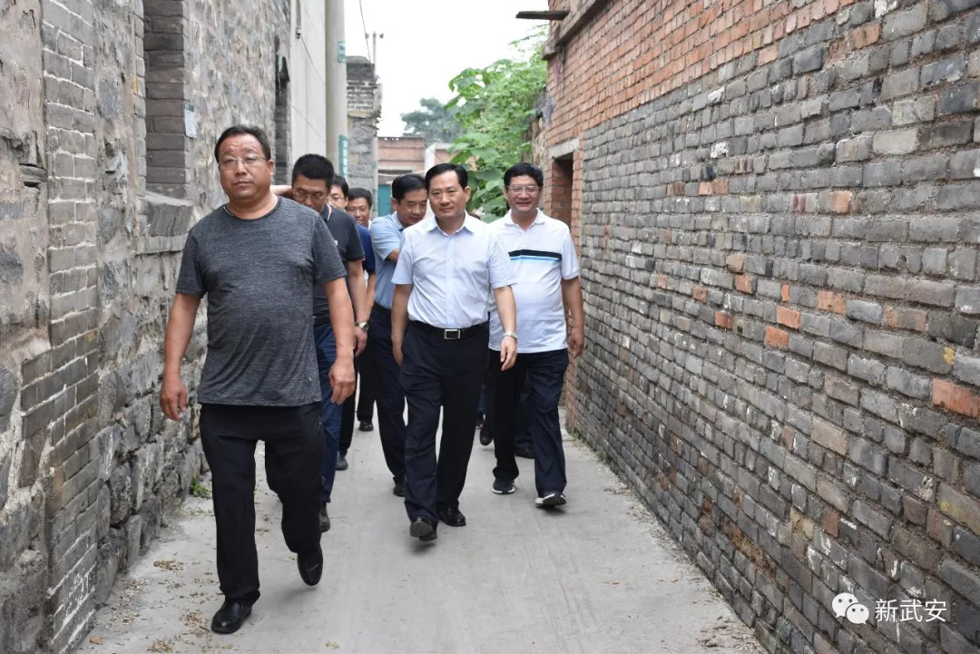 区委书记走访慰问脱贫户,县领导到高田镇走访慰问脱贫户