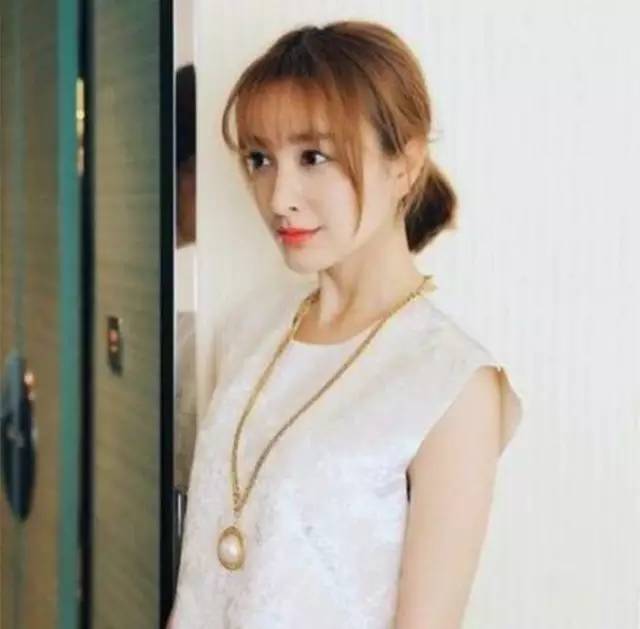 适合圆脸的发型女生必看,圆脸流行的发型推荐