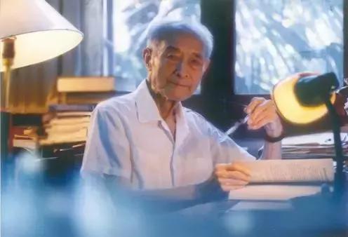 小三跟老婆做相生相克的食物,老婆和小三做的食物相克