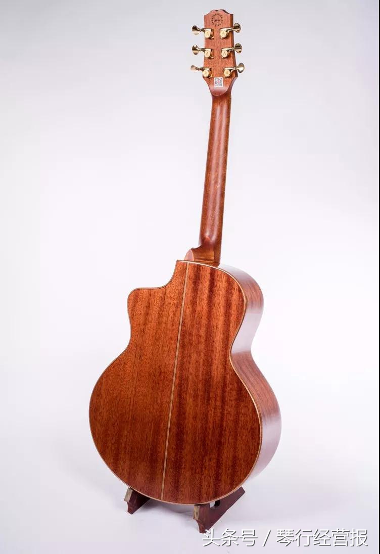 左轮老师吉他教学怎么样,左轮老师卖的樱花吉他怎么样