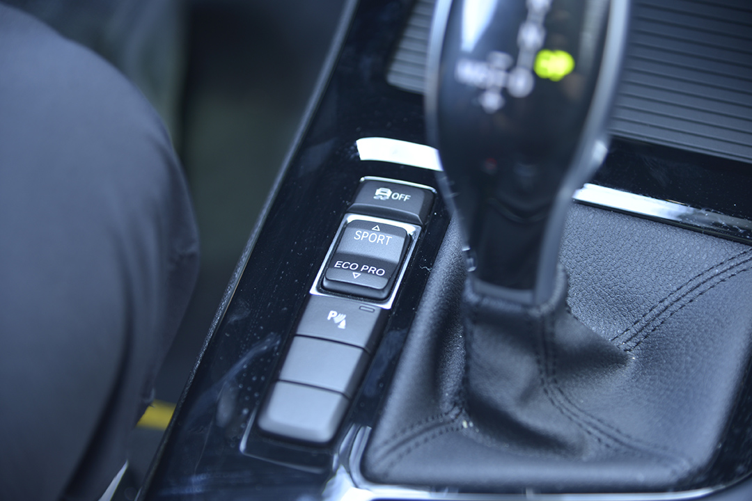 宝马x2试驾车真实感受,试驾bmw2系双门硬顶