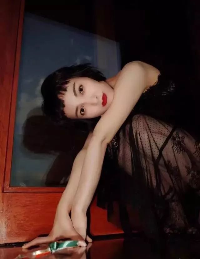 适合圆脸的发型女生必看,圆脸流行的发型推荐