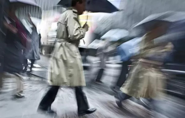 在深圳年薪30万能存多少,在深圳5000元月薪能存到钱吗