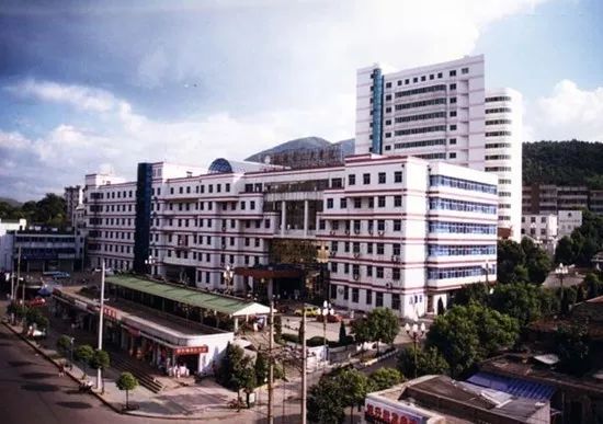 铜陵市人民医院1年的收入,铜陵市人民医院是否达到三甲