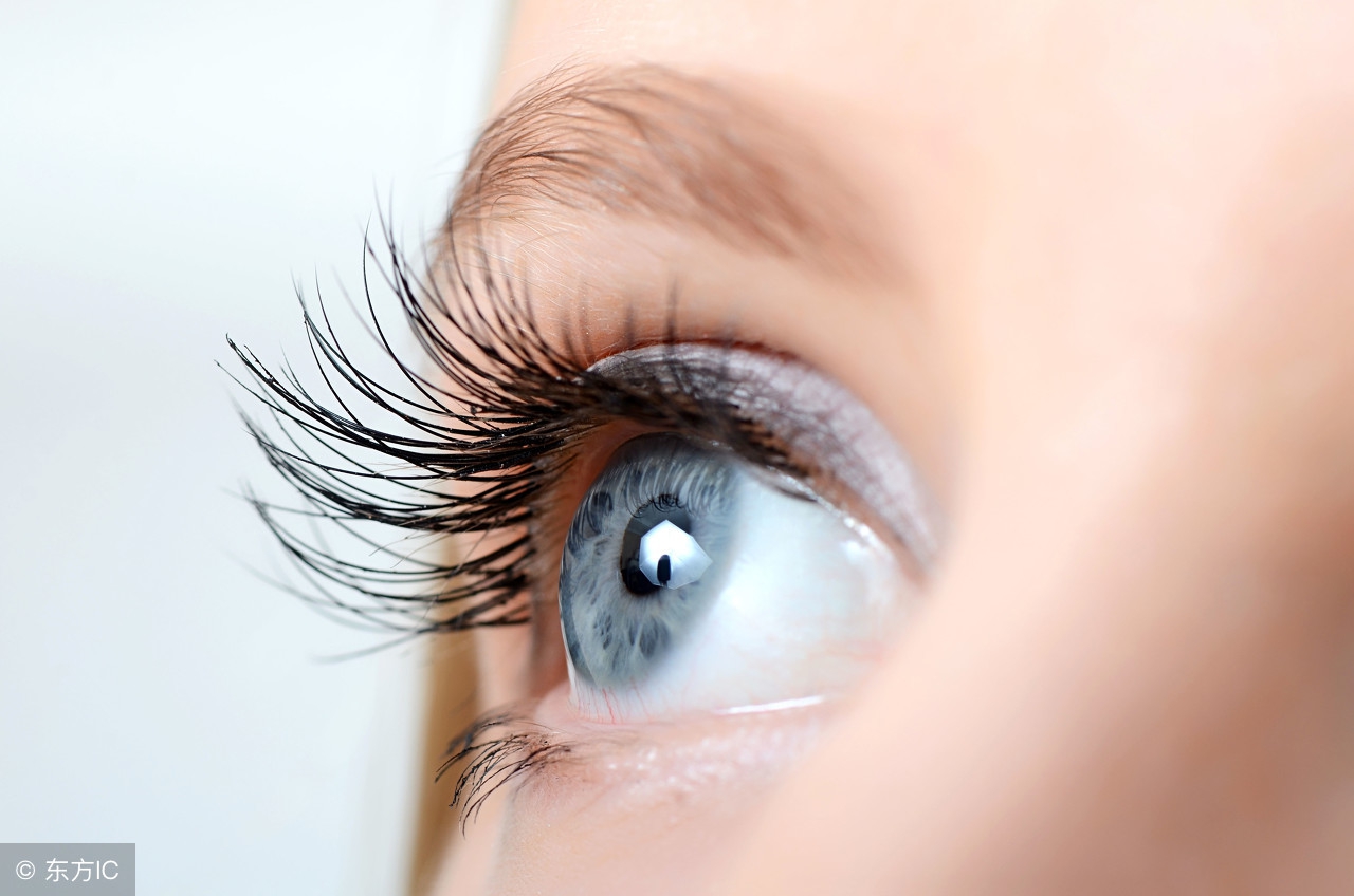 用凡士林和维生素e10分钟美白淡斑,维生素c和维生素e哪个淡斑效果好