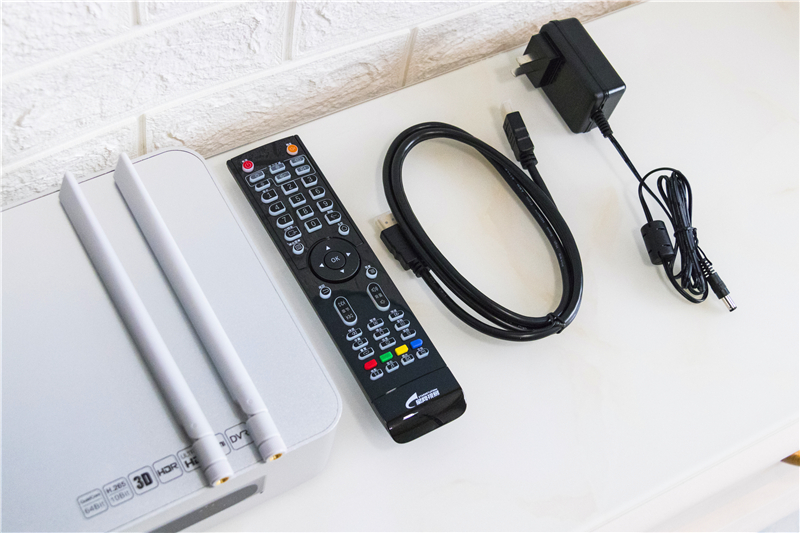 打造家庭影院好一点的要花多少钱,打造家庭版影院用什么投影仪