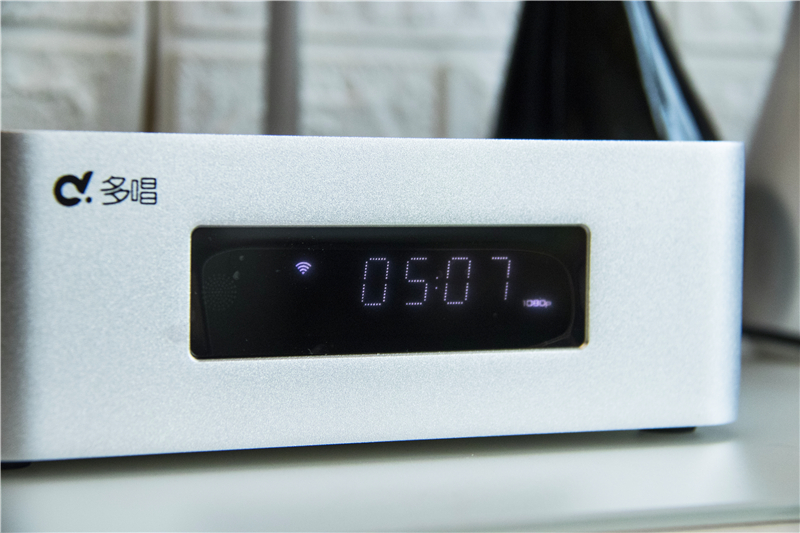 打造家庭影院好一点的要花多少钱,打造家庭版影院用什么投影仪