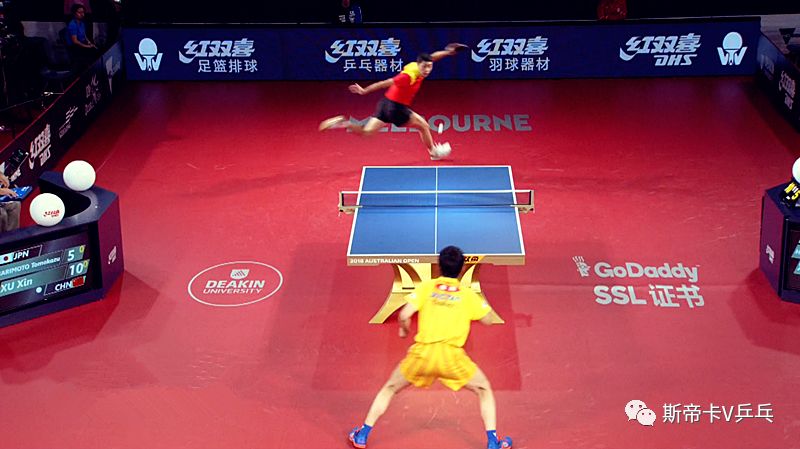 许昕的直板横打,许昕直板和削球