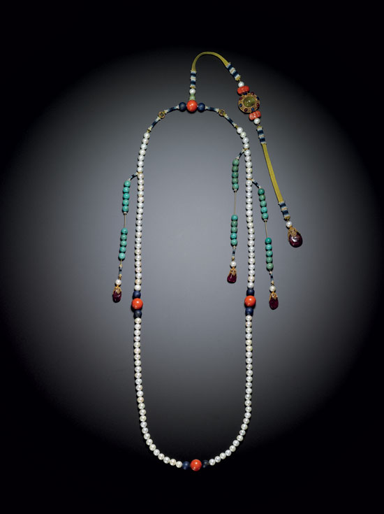 乾隆年间朝珠,乾隆皇帝的朝珠值钱吗