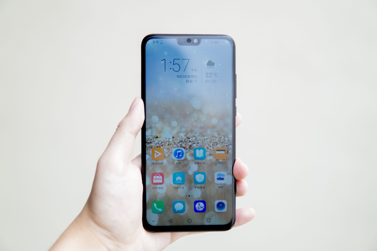 荣耀8x和oppoa11x哪个好用,荣耀8x上手不愧是千元屏霸的担当