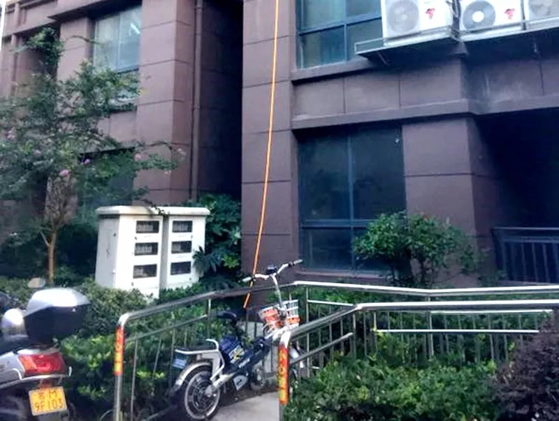 杂物、车辆“安家”楼道，看看靖江这些社区做的如何？