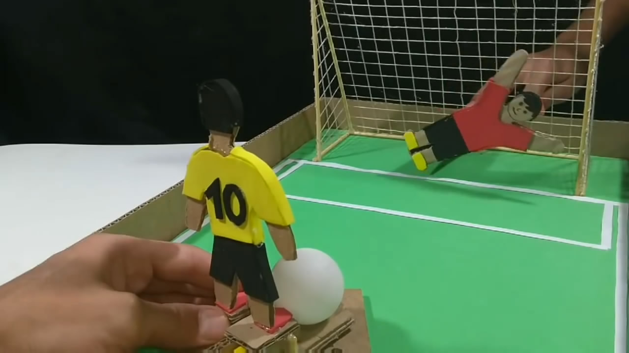 桌面足球游戏制作过程,桌面踢足球玩法