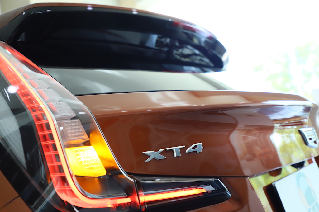 最新款凯迪拉克xt4值不值得买,2020款凯迪拉克xt4值不值得买