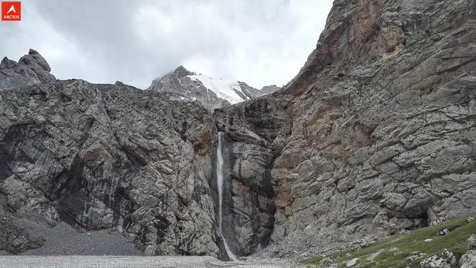 一次偶然，铸就永恒，十年驴龄的他“长存”于此-乌孙驴行记