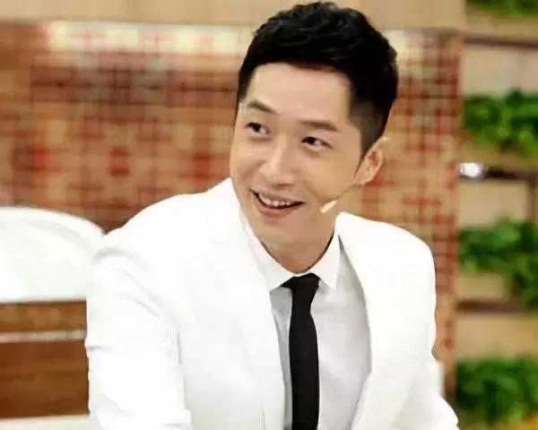 40岁tvb前小生宣布太太怀女,49岁前tvb花旦被指婚变