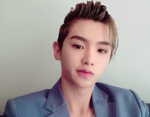 Justin新发型酷似小鬼，“黑指甲”成焦点，粉丝喊话：赶紧删图