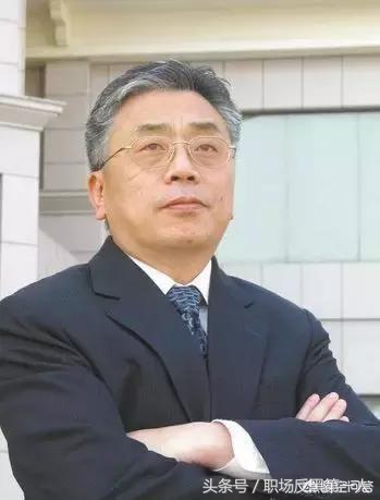 向良心老板致敬！东莞家具厂停产，几千万赔给员工，员工感动掉泪