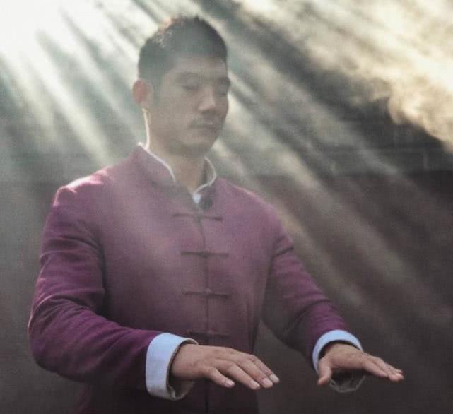 付高峰vs谭小峰谁赢了,付高峰败给谁了