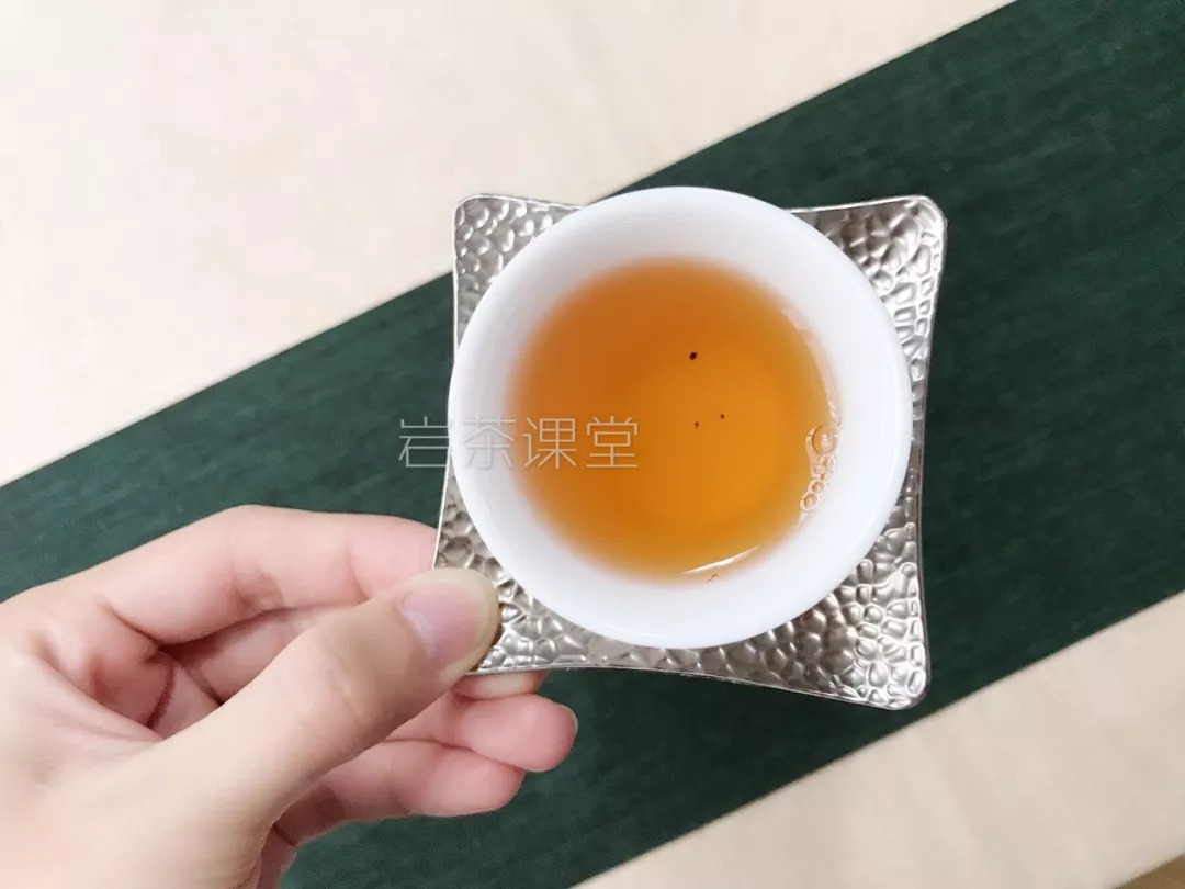 讲解朝花夕拾中的一个故事,朝花夕拾每一个故事的读书笔记