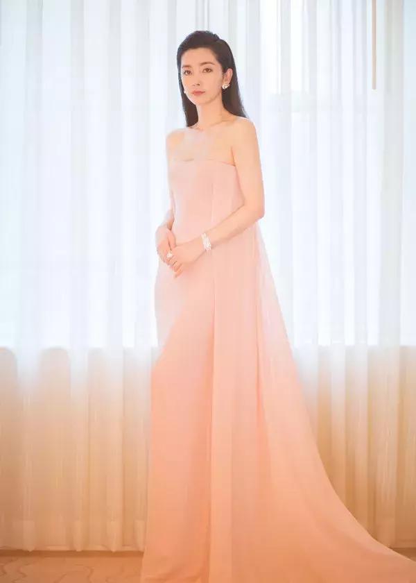 ralphlauren秋季时装秀,ralphlauren秀场