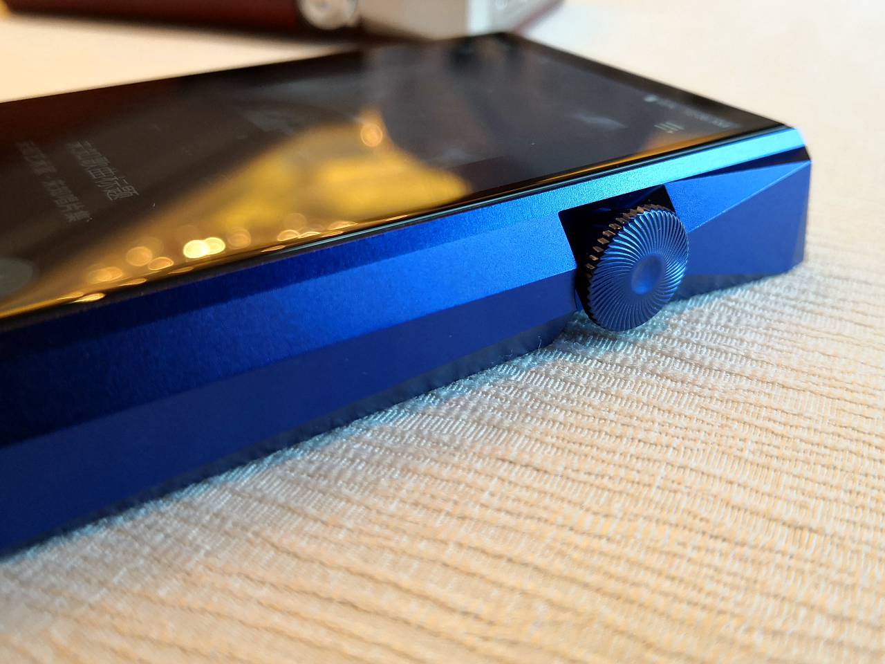 醇厚美酒助阵支持流媒体的AK新旗舰SP1000M发布，售价17888元