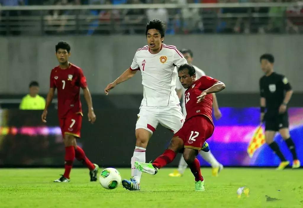 中国男足1:5输给泰国,中国男足0-1输给卡塔尔