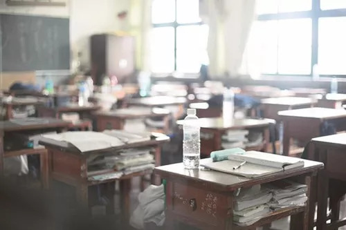 教师节赞扬老师的诗歌,教师节献给老师的诗小学生